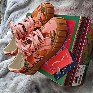 FARM RIO 7 shoes sneakers 👟 worn 1x briefly